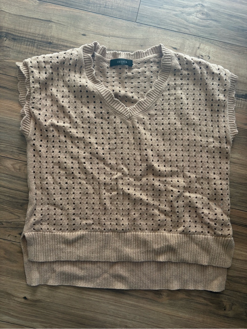 Women’s lightweight knit top in tan